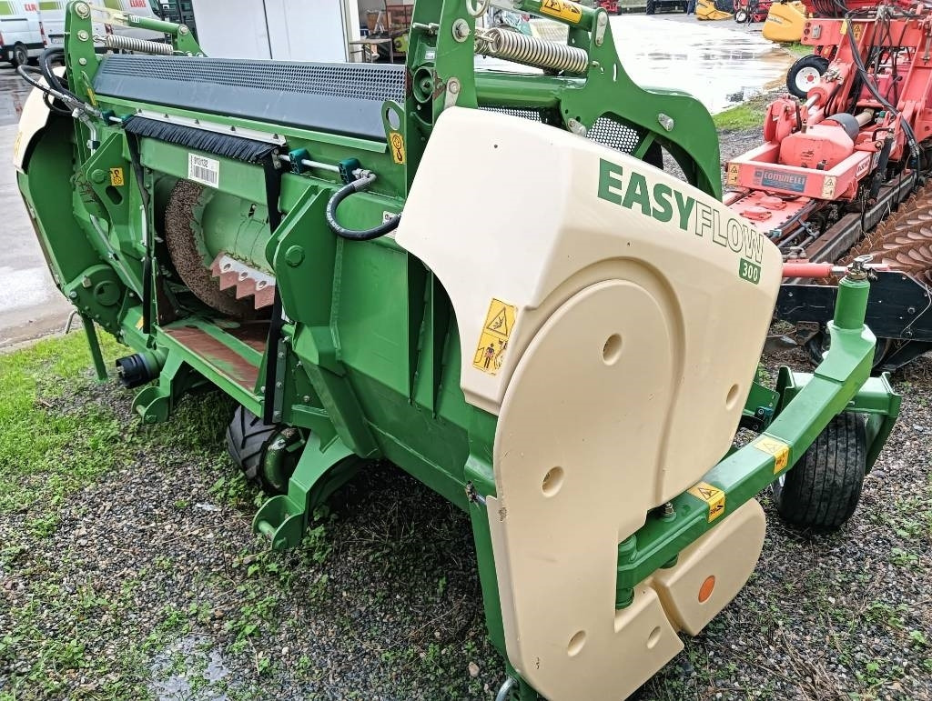 Krone Easy Flow 300 - حصادة الأعلاف: صورة 2 Krone Easy Flow 300 - حصادة الأعلاف: صورة 2