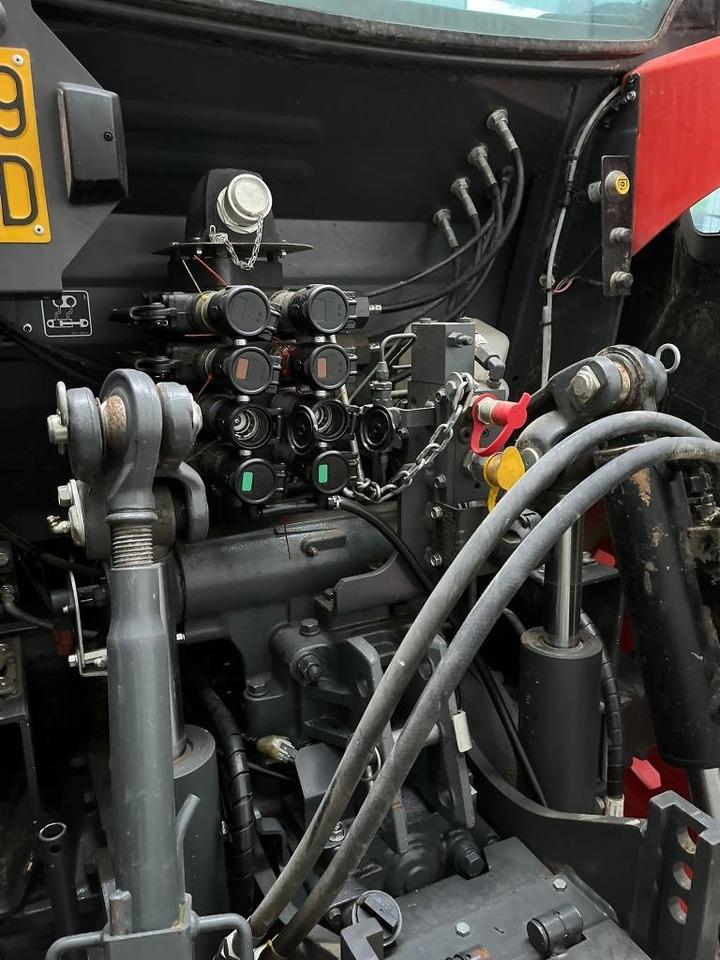 Kubota M 6-141 - جرار: صورة 3 Kubota M 6-141 - جرار: صورة 3