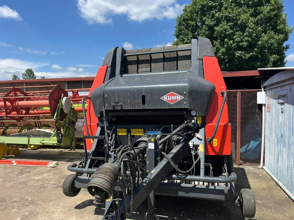 Kuhn VB 2160 - آلة بالات دائرية: صورة 2 Kuhn VB 2160 - آلة بالات دائرية: صورة 2