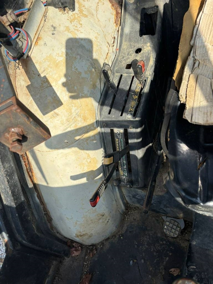 Lamborghini 600 V DT - جرار: صورة 3 Lamborghini 600 V DT - جرار: صورة 3