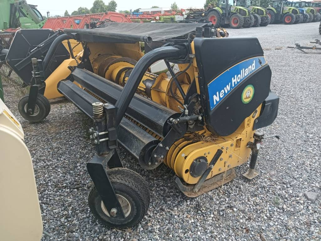New Holland PICK UP 3 MT - ماكينات نشر التبن: صورة 1 New Holland PICK UP 3 MT - ماكينات نشر التبن: صورة 1
