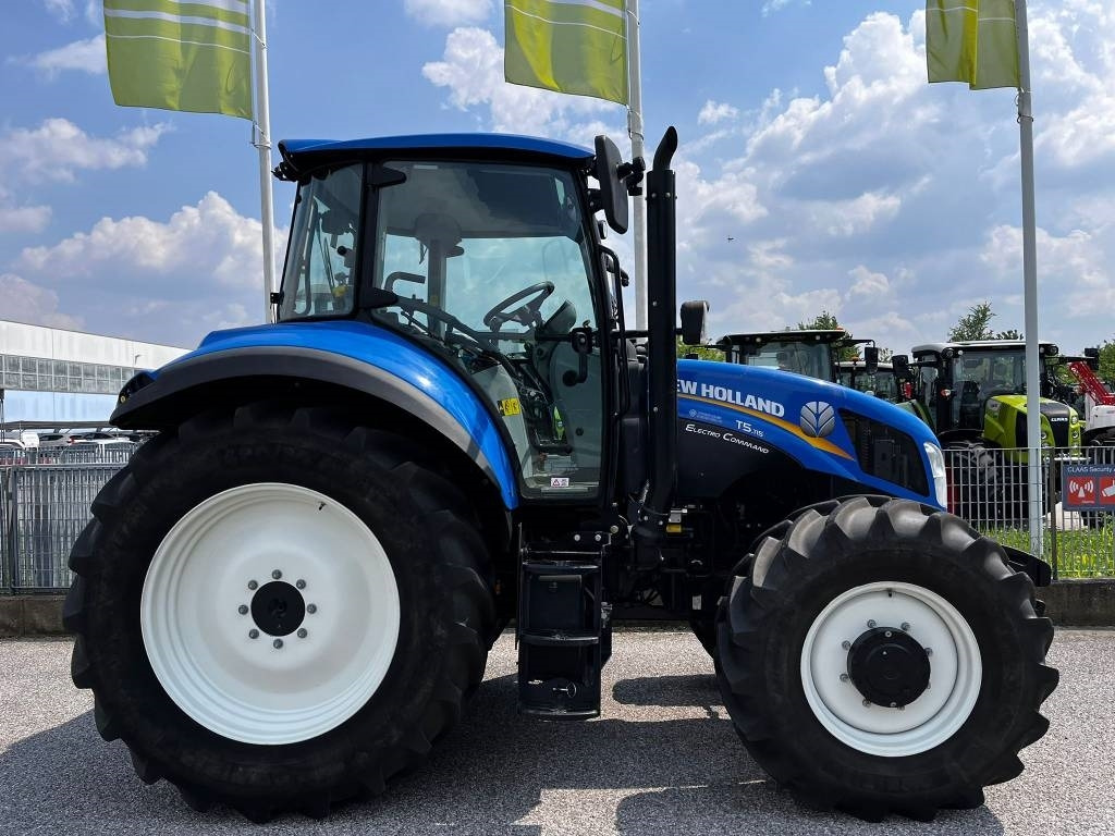 New Holland T 5.115 - جرار: صورة 4 New Holland T 5.115 - جرار: صورة 4