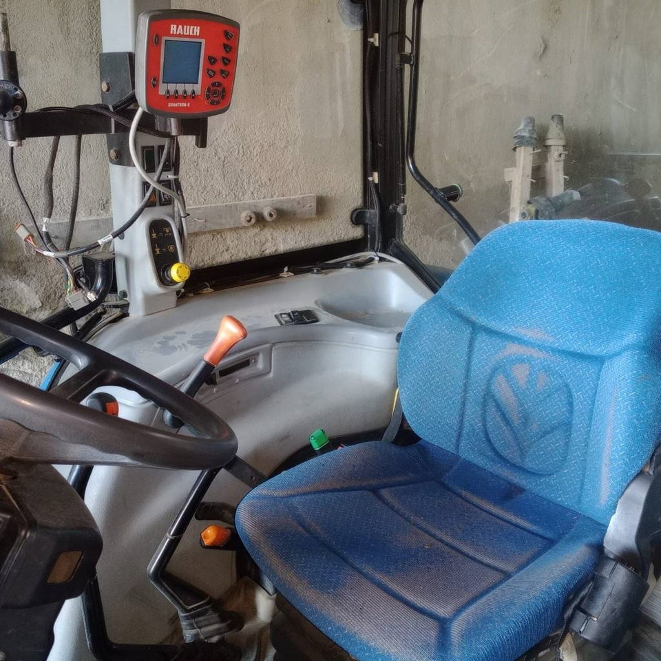 New Holland T 5050 - جرار: صورة 4 New Holland T 5050 - جرار: صورة 4