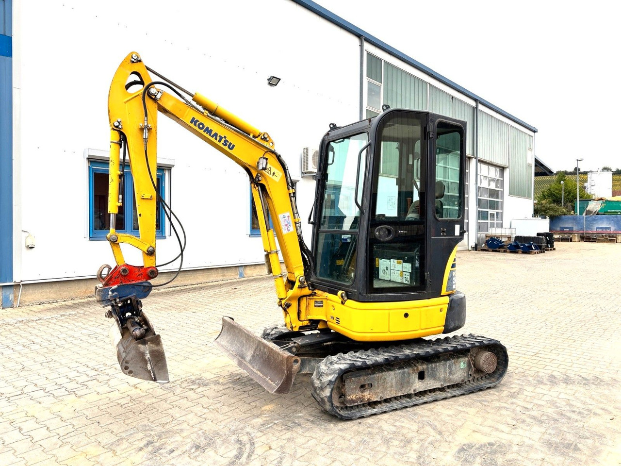 Komatsu PC26MR-3 - حفار صغير: صورة 1 Komatsu PC26MR-3 - حفار صغير: صورة 1