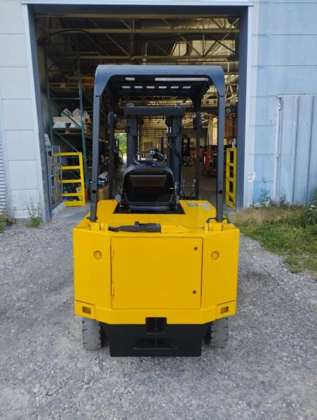 Daewoo Chariot élévateur électrique B30S fenwick - رافعة شوكية كهربائية: صورة 3 Daewoo Chariot élévateur électrique B30S fenwick - رافعة شوكية كهربائية: صورة 3