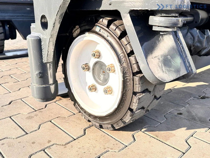 Combilift C3000 / DUPLEX / 4100MM / LPG / FREE LIFT / Like New C3000 / DUPLEX / 4100MM / LPG / FREE LIFT / Like New - رافعة شوكية للوصول للأماكن الضيقة ب4 اتجاهات: صورة 4 Combilift C3000 / DUPLEX / 4100MM / LPG / FREE LIFT / Like New C3000 / DUPLEX / 4100MM / LPG / FREE LIFT / Like New - رافعة شوكية للوصول للأماكن الضيقة ب4 اتجاهات: صورة 4