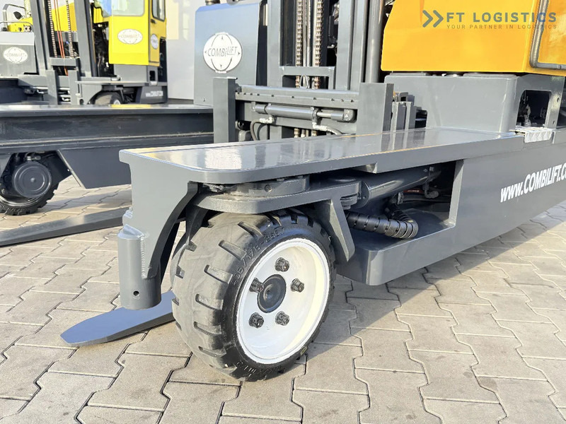 Combilift C3000 / GAS / DUPLEX 4500MM / ONLY 3096 HOURS / FORK SIDE SHIFT / FULL CABIN / EXCELLENT CONDITION / Wide range of four-way and - رافعة شوكية للوصول للأماكن الضيقة ب4 اتجاهات: صورة 4 Combilift C3000 / GAS / DUPLEX 4500MM / ONLY 3096 HOURS / FORK SIDE SHIFT / FULL CABIN / EXCELLENT CONDITION / Wide range of four-way and - رافعة شوكية للوصول للأماكن الضيقة ب4 اتجاهات: صورة 4