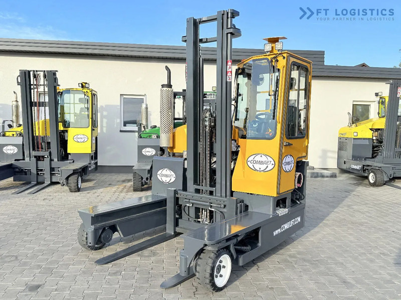 Combilift C3000 / GAS / DUPLEX 4500MM / ONLY 3096 HOURS / FORK SIDE SHIFT / FULL CABIN / EXCELLENT CONDITION / Wide range of four-way and - رافعة شوكية للوصول للأماكن الضيقة ب4 اتجاهات: صورة 3 Combilift C3000 / GAS / DUPLEX 4500MM / ONLY 3096 HOURS / FORK SIDE SHIFT / FULL CABIN / EXCELLENT CONDITION / Wide range of four-way and - رافعة شوكية للوصول للأماكن الضيقة ب4 اتجاهات: صورة 3