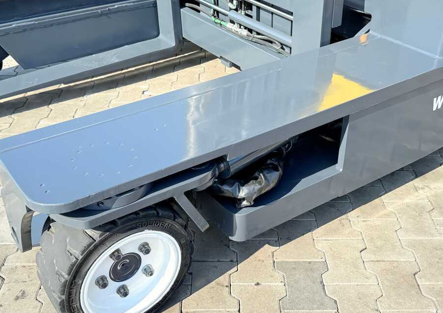 Combilift C3000 / GAS / TRIPLEX - 4900MM / ONLY 1537 HOURS / FORK POSITIONER / CABIN / LIKE NEW - رافعة شوكية للوصول للأماكن الضيقة ب4 اتجاهات: صورة 2 Combilift C3000 / GAS / TRIPLEX - 4900MM / ONLY 1537 HOURS / FORK POSITIONER / CABIN / LIKE NEW - رافعة شوكية للوصول للأماكن الضيقة ب4 اتجاهات: صورة 2