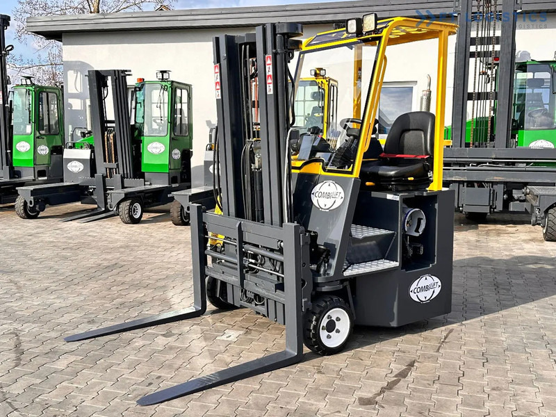 Combilift C3000CB / LPG / TRIPLEX / 4900MM / FREE LIFT / POSITIONER / LIKE NEW C3000CB / LPG / TRIPLEX / 4900MM / FREE LIFT / POSITIONER / - رافعة شوكية للوصول للأماكن الضيقة ب4 اتجاهات: صورة 2 Combilift C3000CB / LPG / TRIPLEX / 4900MM / FREE LIFT / POSITIONER / LIKE NEW C3000CB / LPG / TRIPLEX / 4900MM / FREE LIFT / POSITIONER / - رافعة شوكية للوصول للأماكن الضيقة ب4 اتجاهات: صورة 2
