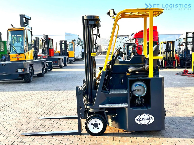 Combilift C3000CB / LPG / TRIPLEX - 4900MM / LPG / FREE LIFT / FORK POSITIONER C3000CB / LPG / TRIPLEX - 4900MM / LPG / FREE LIFT / FORK P - رافعة شوكية للوصول للأماكن الضيقة ب4 اتجاهات: صورة 2 Combilift C3000CB / LPG / TRIPLEX - 4900MM / LPG / FREE LIFT / FORK POSITIONER C3000CB / LPG / TRIPLEX - 4900MM / LPG / FREE LIFT / FORK P - رافعة شوكية للوصول للأماكن الضيقة ب4 اتجاهات: صورة 2