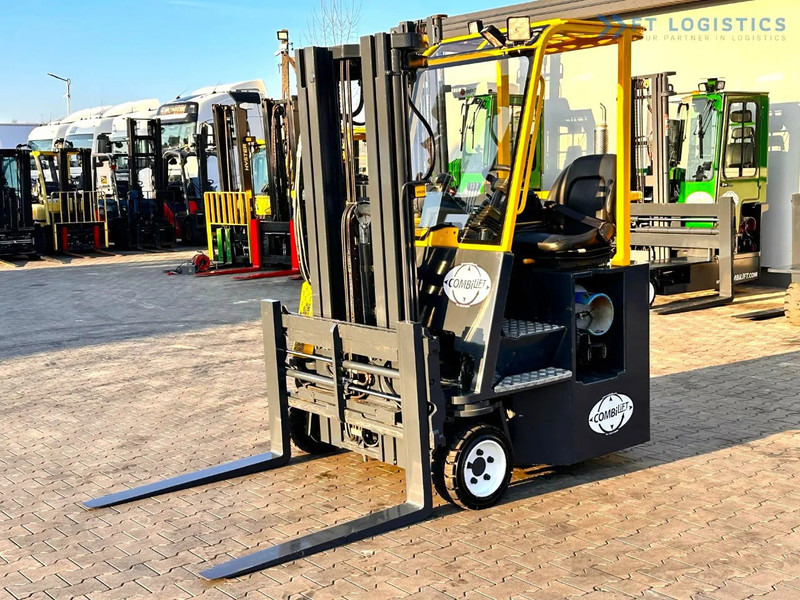 Combilift C3000CB / LPG / TRIPLEX - 4900MM / LPG / FREE LIFT / FORK POSITIONER C3000CB / LPG / TRIPLEX - 4900MM / LPG / FREE LIFT / FORK P - رافعة شوكية للوصول للأماكن الضيقة ب4 اتجاهات: صورة 1 Combilift C3000CB / LPG / TRIPLEX - 4900MM / LPG / FREE LIFT / FORK POSITIONER C3000CB / LPG / TRIPLEX - 4900MM / LPG / FREE LIFT / FORK P - رافعة شوكية للوصول للأماكن الضيقة ب4 اتجاهات: صورة 1