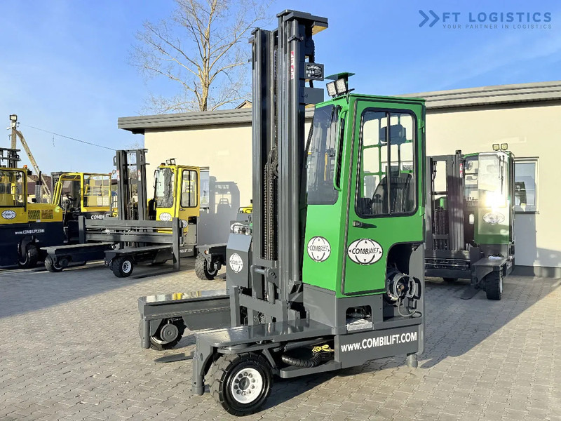 Combilift C4000 / GAS / TRIPLEX - 6900MM / FREE-LIFT / FULL CABIN C4000 / GAS / TRIPLEX - 6900MM / FREE-LIFT / FULL CABIN - رافعة شوكية للوصول للأماكن الضيقة ب4 اتجاهات: صورة 3 Combilift C4000 / GAS / TRIPLEX - 6900MM / FREE-LIFT / FULL CABIN C4000 / GAS / TRIPLEX - 6900MM / FREE-LIFT / FULL CABIN - رافعة شوكية للوصول للأماكن الضيقة ب4 اتجاهات: صورة 3