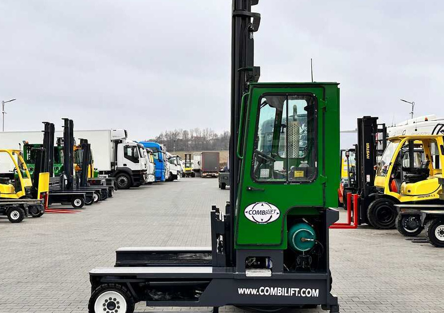 Combilift C4000 / LPG / DUPLEX / LIFTING HEIGHT 550CM / FREE LIFT / LIKE NEW - رافعة شوكية للوصول للأماكن الضيقة ب4 اتجاهات: صورة 2 Combilift C4000 / LPG / DUPLEX / LIFTING HEIGHT 550CM / FREE LIFT / LIKE NEW - رافعة شوكية للوصول للأماكن الضيقة ب4 اتجاهات: صورة 2