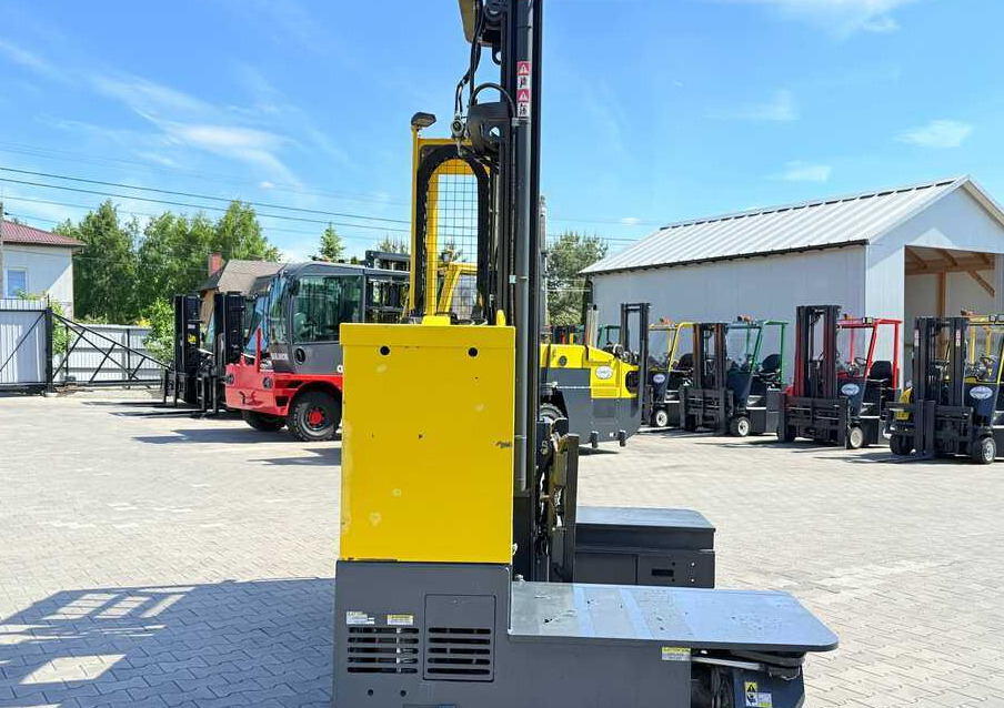 Combilift C4000STE / TRIPLEX / 6850MM / FREE LIFT / ONLY 1,348 HOURS / FORK SIDESHIFT / EXCELLENT CONDITION - رافعة شوكية للوصول للأماكن الضيقة ب4 اتجاهات: صورة 4 Combilift C4000STE / TRIPLEX / 6850MM / FREE LIFT / ONLY 1,348 HOURS / FORK SIDESHIFT / EXCELLENT CONDITION - رافعة شوكية للوصول للأماكن الضيقة ب4 اتجاهات: صورة 4
