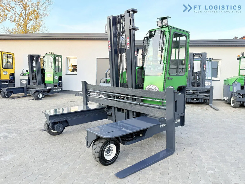 Combilift C4500 / DIESEL / DUPLEX 4000MM / WIDE FORK POSITIONER / HEATING / FULL CABIN / EXCELLENT CONDITION / A wide range of four-way an - رافعة شوكية للوصول للأماكن الضيقة ب4 اتجاهات: صورة 3 Combilift C4500 / DIESEL / DUPLEX 4000MM / WIDE FORK POSITIONER / HEATING / FULL CABIN / EXCELLENT CONDITION / A wide range of four-way an - رافعة شوكية للوصول للأماكن الضيقة ب4 اتجاهات: صورة 3