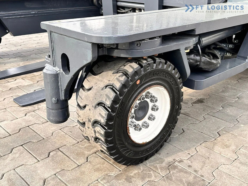 Combilift C4500 / LPG / TRIPLEX / 5500MM / FREE LIFT / HYDRAULIC FORK SHIFT / Like New C4500 / LPG / TRIPLEX / 5500MM / FREE LIFT / HYDRAU - رافعة شوكية للوصول للأماكن الضيقة ب4 اتجاهات: صورة 5 Combilift C4500 / LPG / TRIPLEX / 5500MM / FREE LIFT / HYDRAULIC FORK SHIFT / Like New C4500 / LPG / TRIPLEX / 5500MM / FREE LIFT / HYDRAU - رافعة شوكية للوصول للأماكن الضيقة ب4 اتجاهات: صورة 5