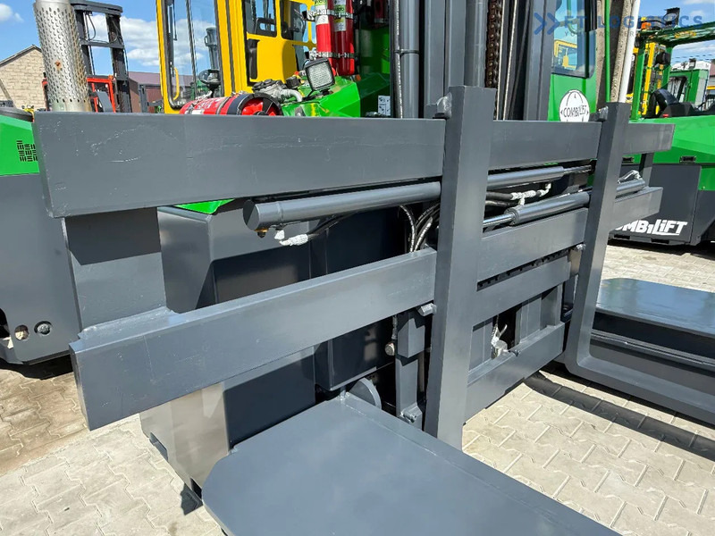 Combilift C5000E / ELECTRIC / TRIPLEX 8300MM / FULL FREE LIFT / WIDE FORK POSITIONER / SIDE SHIFT / BATTERY LIKE NEW C5000E / ELECTRIC / T - رافعة شوكية للوصول للأماكن الضيقة ب4 اتجاهات: صورة 5 Combilift C5000E / ELECTRIC / TRIPLEX 8300MM / FULL FREE LIFT / WIDE FORK POSITIONER / SIDE SHIFT / BATTERY LIKE NEW C5000E / ELECTRIC / T - رافعة شوكية للوصول للأماكن الضيقة ب4 اتجاهات: صورة 5