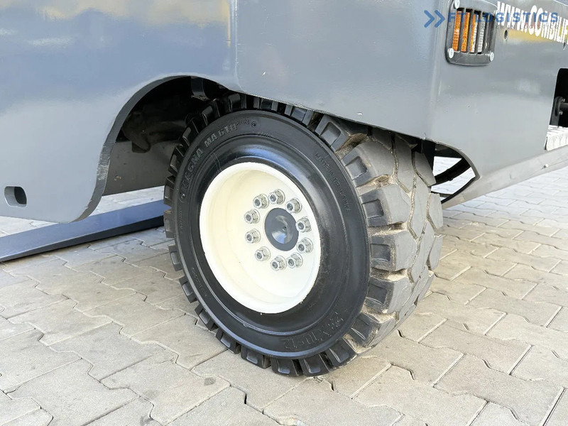 Combilift C5000SR / DIESEL / TRIPLEX MAST – 6100 MM / FORK POSITIONER / FULL CABIN C5000SR / DIESEL / TRIPLEX MAST – 6100 MM / FORK POSITI - شاحنة بلودر جانبي: صورة 4 Combilift C5000SR / DIESEL / TRIPLEX MAST – 6100 MM / FORK POSITIONER / FULL CABIN C5000SR / DIESEL / TRIPLEX MAST – 6100 MM / FORK POSITI - شاحنة بلودر جانبي: صورة 4