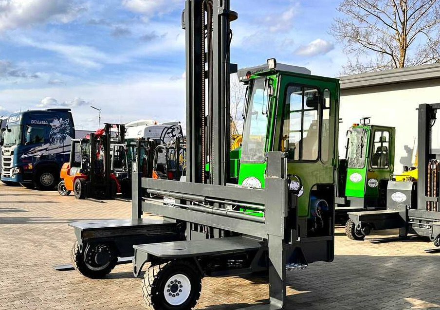 Combilift C5000XL / LPG / AIR CONDITIONING / WIDE POSITIONER / DUPLEX MAST / ADJUSTABLE FORKS / NEW TIRES / EXCELLENT CONDITION! - رافعة شوكية للوصول للأماكن الضيقة ب4 اتجاهات: صورة 3 Combilift C5000XL / LPG / AIR CONDITIONING / WIDE POSITIONER / DUPLEX MAST / ADJUSTABLE FORKS / NEW TIRES / EXCELLENT CONDITION! - رافعة شوكية للوصول للأماكن الضيقة ب4 اتجاهات: صورة 3