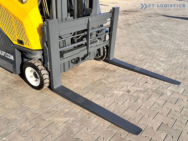 Combilift CB3000 / LPG / DUPLEX / 4000MM / FREE LIFT / NEW TIRES / LIKE NEW CB3000 / LPG / DUPLEX / 4000MM / FREE LIFT / NEW TIRES / LIKE - رافعة شوكية للوصول للأماكن الضيقة ب4 اتجاهات: صورة 4 Combilift CB3000 / LPG / DUPLEX / 4000MM / FREE LIFT / NEW TIRES / LIKE NEW CB3000 / LPG / DUPLEX / 4000MM / FREE LIFT / NEW TIRES / LIKE - رافعة شوكية للوصول للأماكن الضيقة ب4 اتجاهات: صورة 4