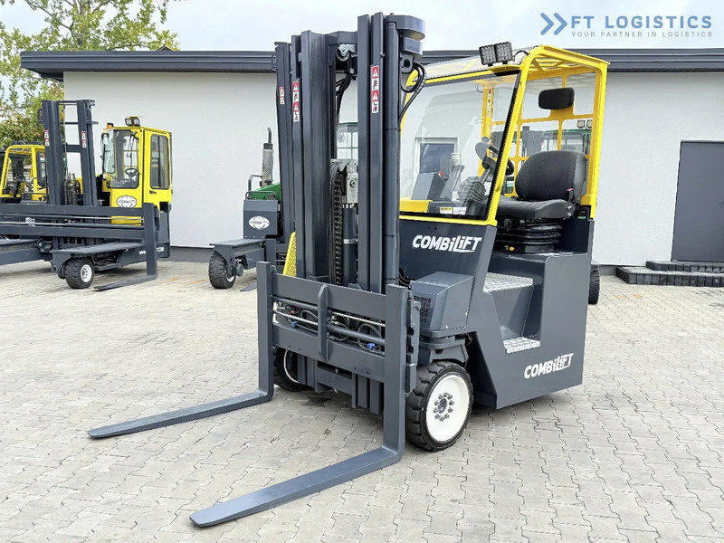 Combilift CB4000 / GAS / TRIPLEX 5200MM / FREE LIFT / FORK POSITIONER / SIDE SHIFT / EXCELLENT CONDITION / Wide range of four-way and side - رافعة شوكية للوصول للأماكن الضيقة ب4 اتجاهات: صورة 4 Combilift CB4000 / GAS / TRIPLEX 5200MM / FREE LIFT / FORK POSITIONER / SIDE SHIFT / EXCELLENT CONDITION / Wide range of four-way and side - رافعة شوكية للوصول للأماكن الضيقة ب4 اتجاهات: صورة 4