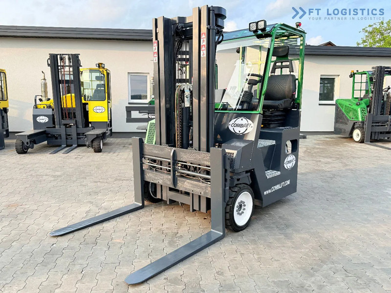 Combilift COMBILIFT C4000CB – TRIPLEX 5200mm – Year 2017 – LPG – FREE LIFT – SIDESHIFT – FORK POSITIONER – CONDITION 5/5 COMBILIFT C4000CB - رافعة شوكية للوصول للأماكن الضيقة ب4 اتجاهات: صورة 1 Combilift COMBILIFT C4000CB – TRIPLEX 5200mm – Year 2017 – LPG – FREE LIFT – SIDESHIFT – FORK POSITIONER – CONDITION 5/5 COMBILIFT C4000CB - رافعة شوكية للوصول للأماكن الضيقة ب4 اتجاهات: صورة 1