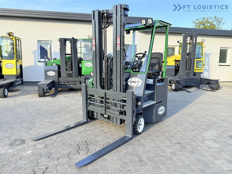 Combilift Combilift C2500CB / TRIPLEX / 5500MM / FREE LIFT / DIESEL / ONLY 3768 MTH / FORK POSITIONER / SIDE SHIFT / NEW TYRES / LIKE NEW - رافعة شوكية للوصول للأماكن الضيقة ب4 اتجاهات: صورة 3 Combilift Combilift C2500CB / TRIPLEX / 5500MM / FREE LIFT / DIESEL / ONLY 3768 MTH / FORK POSITIONER / SIDE SHIFT / NEW TYRES / LIKE NEW - رافعة شوكية للوصول للأماكن الضيقة ب4 اتجاهات: صورة 3