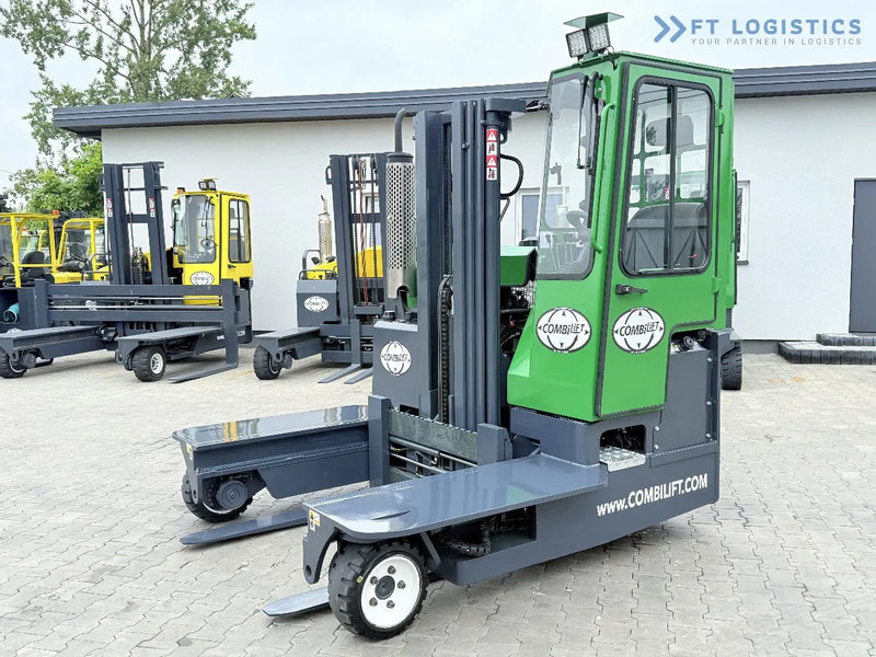 Combilift Combilift C3000 / DIESEL / TRIPLEX 4900MM / FREE LIFT / FORK POSITIONER / HEATING / FULL CABIN / PERFECT CONDITION / Wide range - رافعة شوكية للوصول للأماكن الضيقة ب4 اتجاهات: صورة 1 Combilift Combilift C3000 / DIESEL / TRIPLEX 4900MM / FREE LIFT / FORK POSITIONER / HEATING / FULL CABIN / PERFECT CONDITION / Wide range - رافعة شوكية للوصول للأماكن الضيقة ب4 اتجاهات: صورة 1