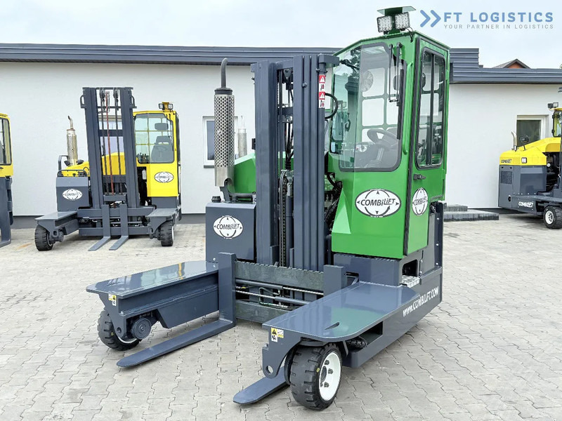 Combilift Combilift C3000 / DIESEL / TRIPLEX 4900MM / FREE LIFT / FORK POSITIONER / HEATING / FULL CABIN / PERFECT CONDITION / Wide range - رافعة شوكية للوصول للأماكن الضيقة ب4 اتجاهات: صورة 3 Combilift Combilift C3000 / DIESEL / TRIPLEX 4900MM / FREE LIFT / FORK POSITIONER / HEATING / FULL CABIN / PERFECT CONDITION / Wide range - رافعة شوكية للوصول للأماكن الضيقة ب4 اتجاهات: صورة 3