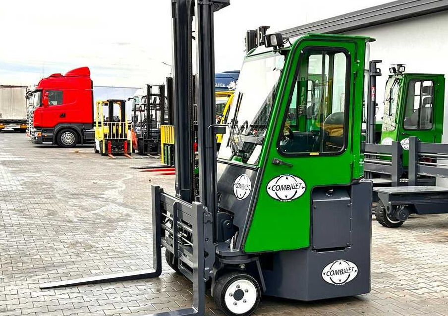 Combilift Combilift C3000CB - DUPLEX 4000mm - Year 2015 - / CABIN - HEATING / ONLY 6546 MTH / EXCELLENT CONDITION / LIKE NEW! - رافعة شوكية للوصول للأماكن الضيقة ب4 اتجاهات: صورة 2 Combilift Combilift C3000CB - DUPLEX 4000mm - Year 2015 - / CABIN - HEATING / ONLY 6546 MTH / EXCELLENT CONDITION / LIKE NEW! - رافعة شوكية للوصول للأماكن الضيقة ب4 اتجاهات: صورة 2