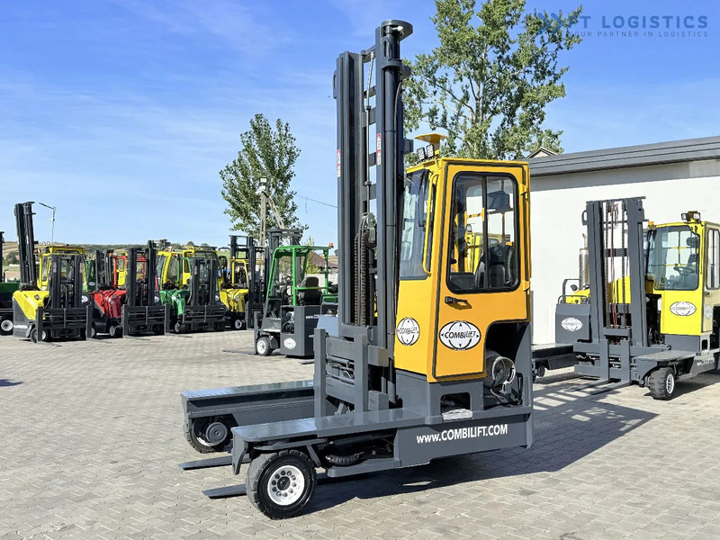 Combilift FOUR-WAY MULTIDIRECTIONAL FORKLIFT / C4000 / DUPLEX - 5500MM / FREE-LIFT / FORKS POSITIONER / LIKE-NEW FOUR-WAY MULTIDIRECTIONAL - رافعة شوكية للوصول للأماكن الضيقة ب4 اتجاهات: صورة 3 Combilift FOUR-WAY MULTIDIRECTIONAL FORKLIFT / C4000 / DUPLEX - 5500MM / FREE-LIFT / FORKS POSITIONER / LIKE-NEW FOUR-WAY MULTIDIRECTIONAL - رافعة شوكية للوصول للأماكن الضيقة ب4 اتجاهات: صورة 3