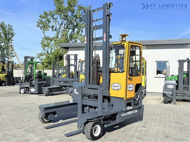 Combilift FOUR-WAY MULTIDIRECTIONAL FORKLIFT / C4000 / DUPLEX - 5500MM / FREE-LIFT / FORKS POSITIONER / LIKE-NEW FOUR-WAY MULTIDIRECTIONAL - رافعة شوكية للوصول للأماكن الضيقة ب4 اتجاهات: صورة 1 Combilift FOUR-WAY MULTIDIRECTIONAL FORKLIFT / C4000 / DUPLEX - 5500MM / FREE-LIFT / FORKS POSITIONER / LIKE-NEW FOUR-WAY MULTIDIRECTIONAL - رافعة شوكية للوصول للأماكن الضيقة ب4 اتجاهات: صورة 1