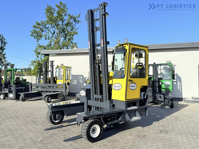 Combilift FOUR-WAY MULTIDIRECTIONAL FORKLIFT C5000 / GAS / TRIPLEX 6000MM / ONLY 4263 HOURS / FORK POSITIONER / EXCELLENT CONDITION / Wide - رافعة شوكية للوصول للأماكن الضيقة ب4 اتجاهات: صورة 2 Combilift FOUR-WAY MULTIDIRECTIONAL FORKLIFT C5000 / GAS / TRIPLEX 6000MM / ONLY 4263 HOURS / FORK POSITIONER / EXCELLENT CONDITION / Wide - رافعة شوكية للوصول للأماكن الضيقة ب4 اتجاهات: صورة 2