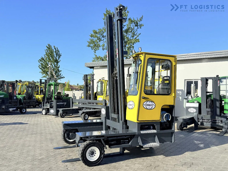 Combilift FOUR-WAY MULTIDIRECTIONAL FORKLIFT C5000 / GAS / TRIPLEX 6000MM / ONLY 4263 HOURS / FORK POSITIONER / EXCELLENT CONDITION / Wide - رافعة شوكية للوصول للأماكن الضيقة ب4 اتجاهات: صورة 3 Combilift FOUR-WAY MULTIDIRECTIONAL FORKLIFT C5000 / GAS / TRIPLEX 6000MM / ONLY 4263 HOURS / FORK POSITIONER / EXCELLENT CONDITION / Wide - رافعة شوكية للوصول للأماكن الضيقة ب4 اتجاهات: صورة 3