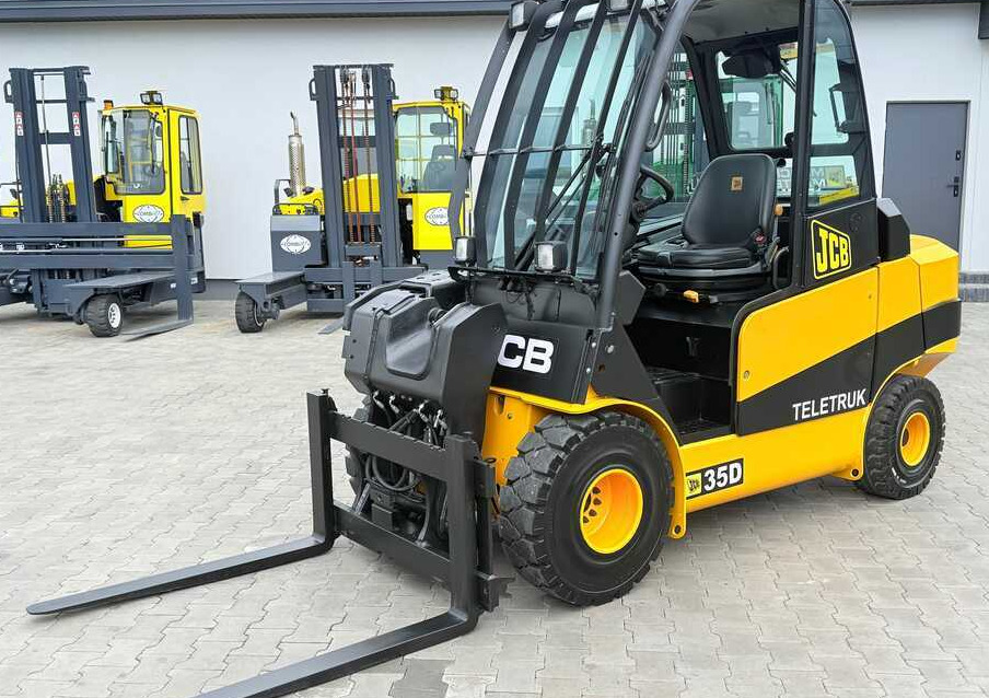 JCB TLT35D / DIESEL / CAB / NEW TYRES / 4450MM / TELESCOPIC – EXCELLENT CONDITION - آلة رفع ونقل تلسكوبية: صورة 2 JCB TLT35D / DIESEL / CAB / NEW TYRES / 4450MM / TELESCOPIC – EXCELLENT CONDITION - آلة رفع ونقل تلسكوبية: صورة 2