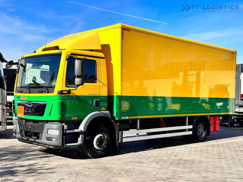 MAN TGM 15.250 MAN TGM 15.250 4X2 / CONTAINER - 16 PALLETS / TAIL LIFT / TIRES 80% / PERFECT CONDITION - شاحنة صندوقية: صورة 1 MAN TGM 15.250 MAN TGM 15.250 4X2 / CONTAINER - 16 PALLETS / TAIL LIFT / TIRES 80% / PERFECT CONDITION - شاحنة صندوقية: صورة 1
