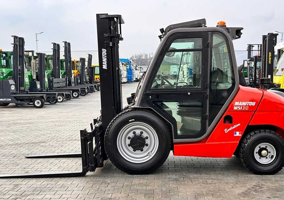 Manitou MSI30 / DIESEL / DUPLEX / 3400MM / CABIN / FORK POSITIONER / SIDE SHIFT / LIKE NEW - رافعة شوكية للأراضي الوعرة: صورة 3 Manitou MSI30 / DIESEL / DUPLEX / 3400MM / CABIN / FORK POSITIONER / SIDE SHIFT / LIKE NEW - رافعة شوكية للأراضي الوعرة: صورة 3