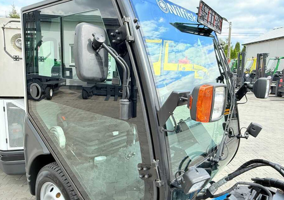 سياره كنس شوارع Nilfisk Nilfisk City Ranger 3500 – Articulated Municipal Sweeper | Year 2017 | On: صورة 20