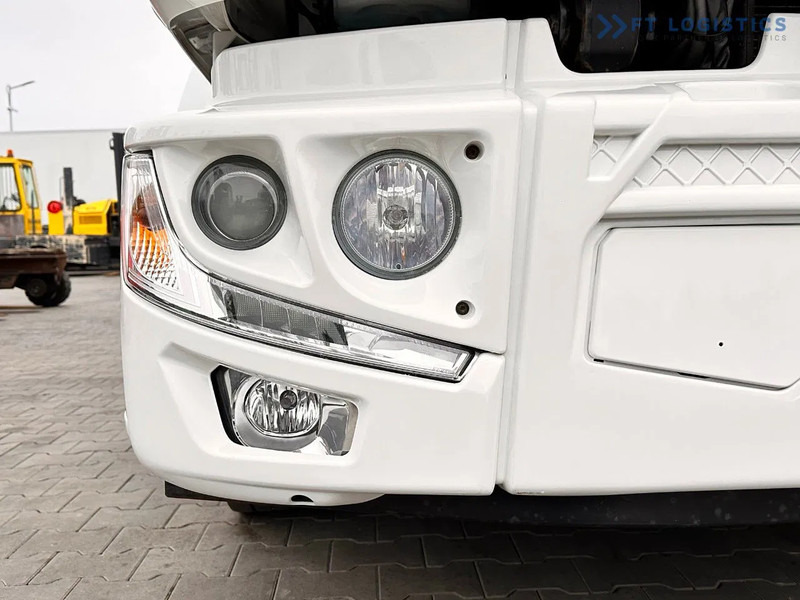 Renault Midlum 250 Renault D 250 / AUTOMATIC / 4X2 / 18 PALLETS / TAIL LIFT / SIDE BOARDS / curtainsider truck - شاحنة ذات ستائر جانبية: صورة 4 Renault Midlum 250 Renault D 250 / AUTOMATIC / 4X2 / 18 PALLETS / TAIL LIFT / SIDE BOARDS / curtainsider truck - شاحنة ذات ستائر جانبية: صورة 4