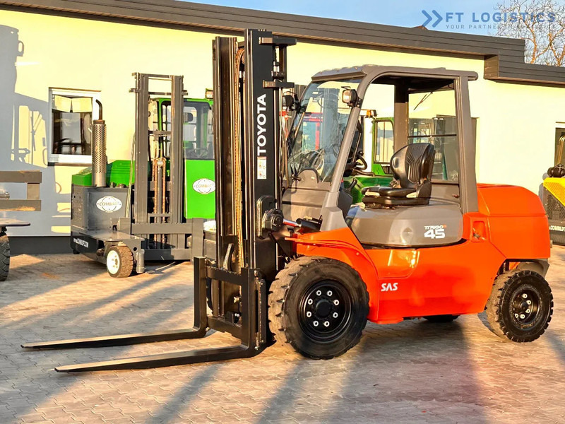 Toyota 42-4FD40 / DIESEL / 4500KG / DUPLEX / FORKS 1400MM / WELL-MAINTAINED 42-4FD40 / DIESEL / 4500KG / DUPLEX / FORKS 1400MM / WELL-M - رافعة شوكية ديزل: صورة 3 Toyota 42-4FD40 / DIESEL / 4500KG / DUPLEX / FORKS 1400MM / WELL-MAINTAINED 42-4FD40 / DIESEL / 4500KG / DUPLEX / FORKS 1400MM / WELL-M - رافعة شوكية ديزل: صورة 3
