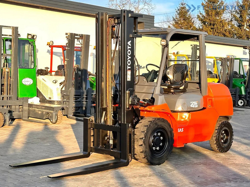 Toyota 42-4FD40 / DIESEL / 4500KG / DUPLEX / FORKS 1400MM / WELL-MAINTAINED 42-4FD40 / DIESEL / 4500KG / DUPLEX / FORKS 1400MM / WELL-M - رافعة شوكية ديزل: صورة 1 Toyota 42-4FD40 / DIESEL / 4500KG / DUPLEX / FORKS 1400MM / WELL-MAINTAINED 42-4FD40 / DIESEL / 4500KG / DUPLEX / FORKS 1400MM / WELL-M - رافعة شوكية ديزل: صورة 1