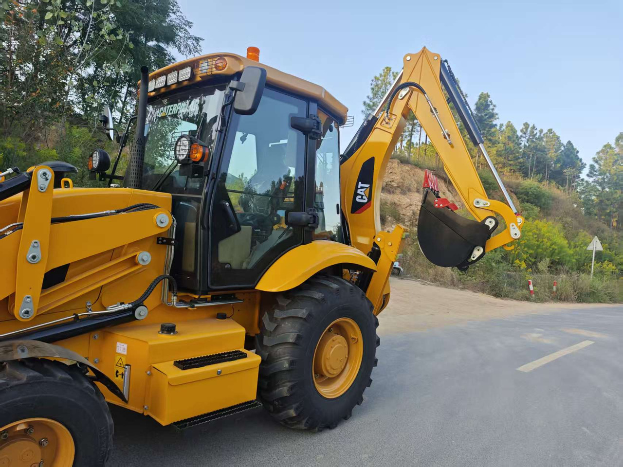 CATERPILLAR 420F - لودر ذو محراث خلفي/ باكهو: صورة 5 CATERPILLAR 420F - لودر ذو محراث خلفي/ باكهو: صورة 5