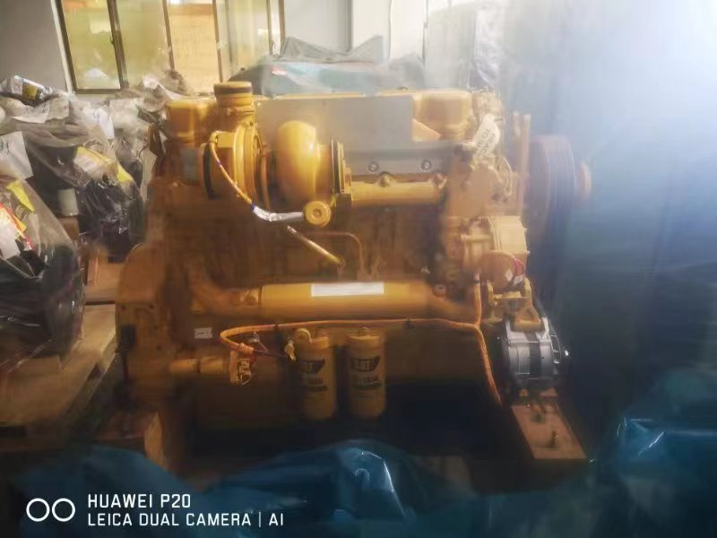 CATERPILLAR C18 - محرك - آلات الإنشاء: صورة 1 CATERPILLAR C18 - محرك - آلات الإنشاء: صورة 1
