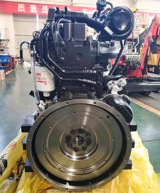 CUMMINS 6CTA8.3 - محرك - حفّار: صورة 1 CUMMINS 6CTA8.3 - محرك - حفّار: صورة 1