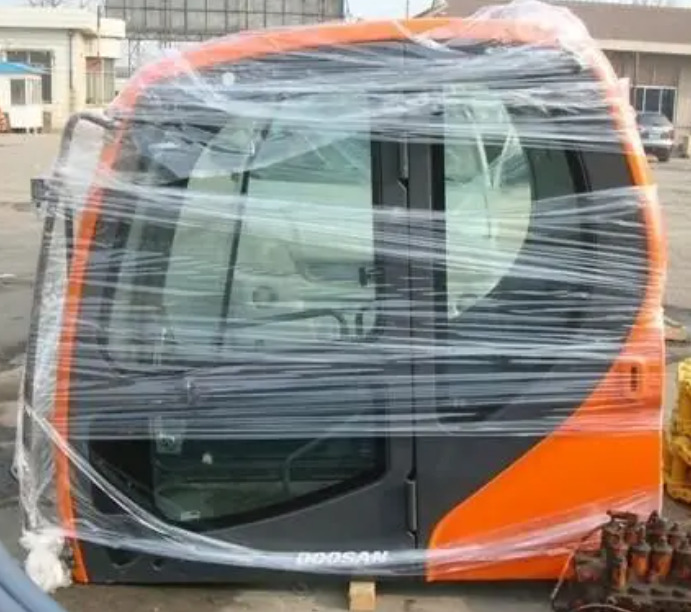 DOOSAN DX225 - كابينة - حفّار: صورة 4 DOOSAN DX225 - كابينة - حفّار: صورة 4