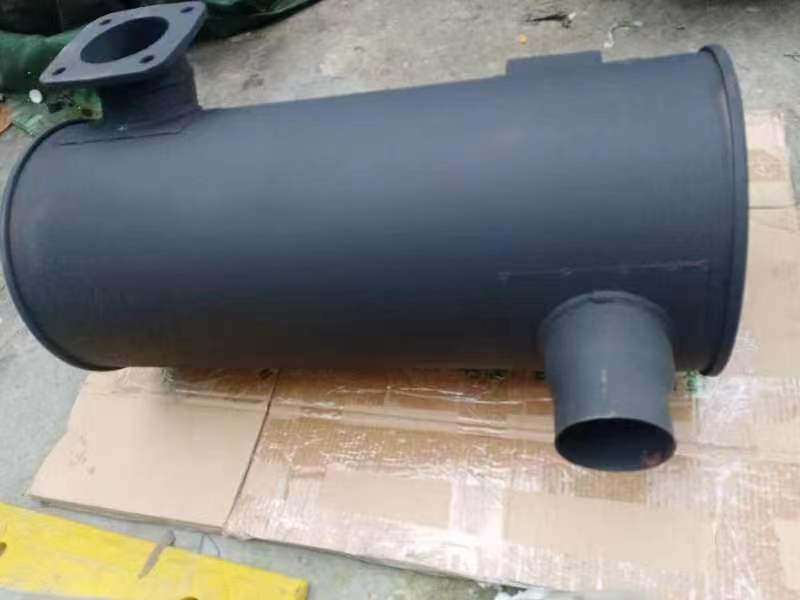 Factory price MUFFLER 6151-11-8530 6151118530 for KOMATSU S6D125 WA470 - علبة العادم - حفّار: صورة 1 Factory price MUFFLER 6151-11-8530 6151118530 for KOMATSU S6D125 WA470 - علبة العادم - حفّار: صورة 1