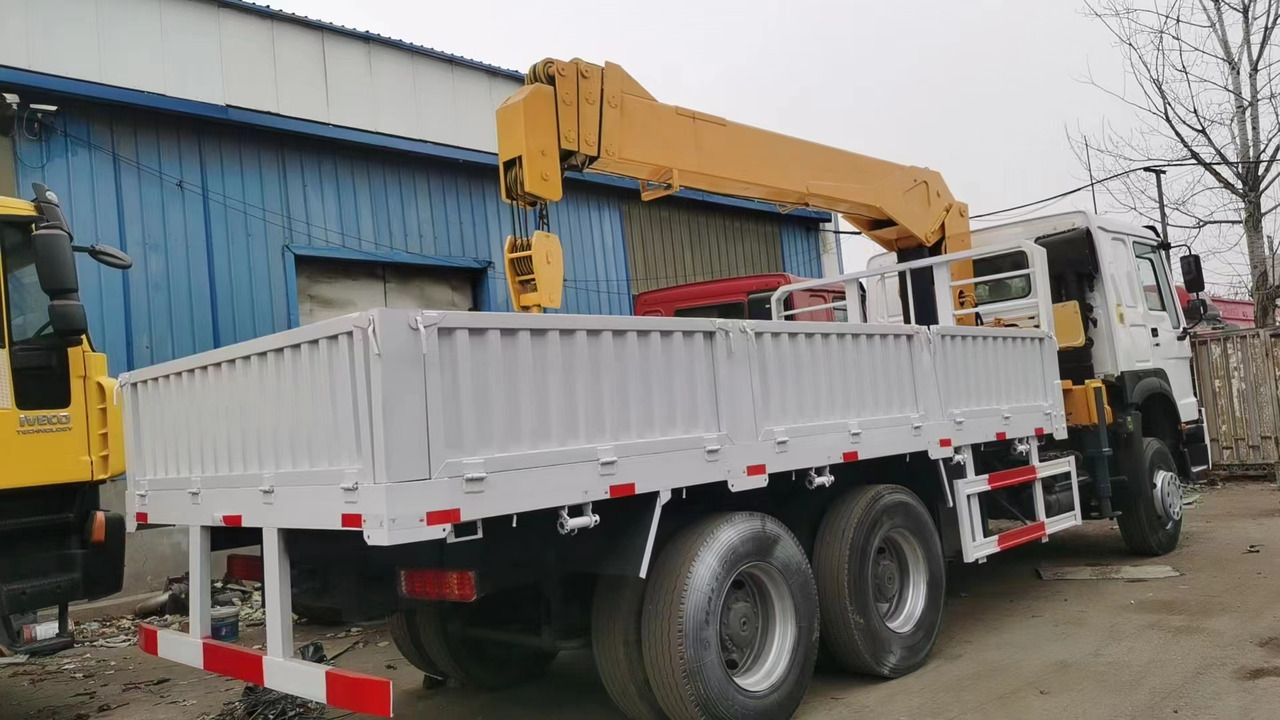 HOWO 371 - شاحنة كرين: صورة 3 HOWO 371 - شاحنة كرين: صورة 3