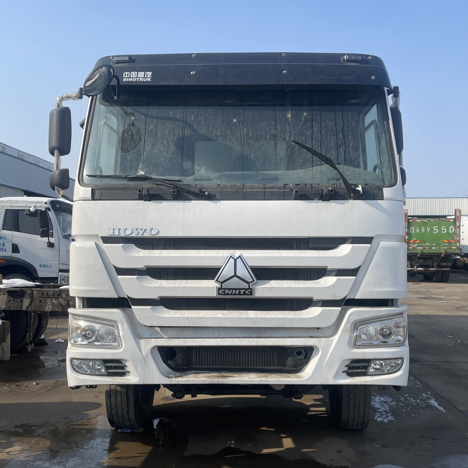 HOWO 6*4 DUMP TRUCK - شاحنة قلاب: صورة 1 HOWO 6*4 DUMP TRUCK - شاحنة قلاب: صورة 1