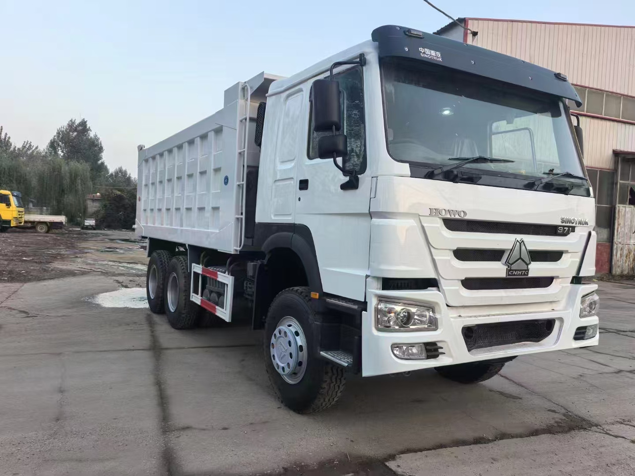 HOWO HOWO 371 SINOTRUK - شاحنة قلاب: صورة 2 HOWO HOWO 371 SINOTRUK - شاحنة قلاب: صورة 2